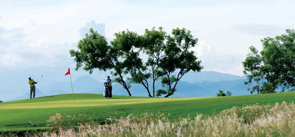 Sân golf Vinpearl Nha Trang: Địa chỉ, số điện thoại đặt sân, phòng resort